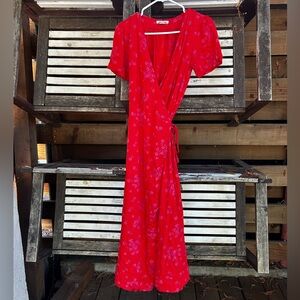 Billabong red floral short see wrap dress size small